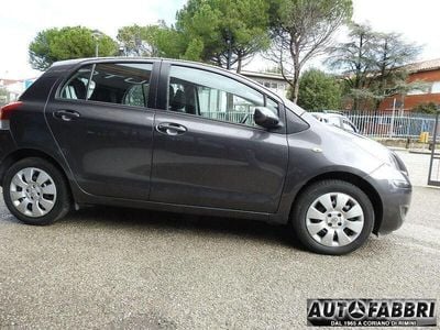 Usata Toyota Yaris 101 CV (74 kW) 2009 Grigio(met.) Utilitaria