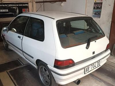 Käytetty Renault Clio R.S. 1994 Valkoinen Sedan