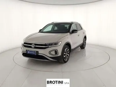 Usata VW T-Roc Style 110 CV (80 kW) 2023 Grigio SUV
