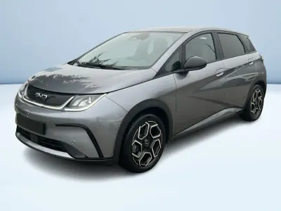 Nuova BYD Dolphin Design 150 kW (204 CV) 2026 Grigio scuro metallizzato Utilitaria