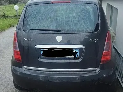 Usata Lancia Musa 101 CV (74 kW) 2006 Marrone Monovolume