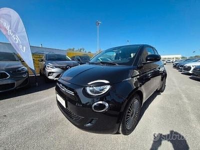Usata Fiat 500e Icon 86 kW (118 CV) 2021 Nero Berlina