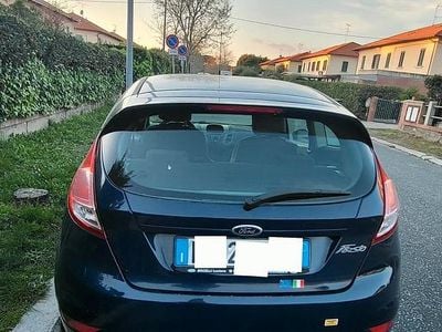 Usata Ford Fiesta 92 CV (67 kW) 2014 Blu Utilitaria