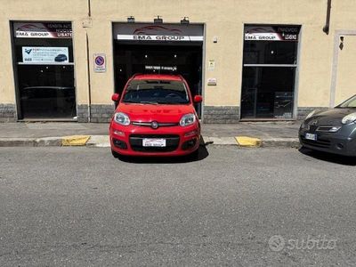 Usata Fiat Panda Lounge 69 CV (50 kW) 2019 Rosso Utilitaria