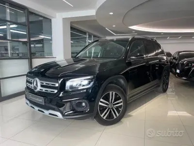 Usata Mercedes GLB200 Business 150 CV (110 kW) 2022 Nero SUV