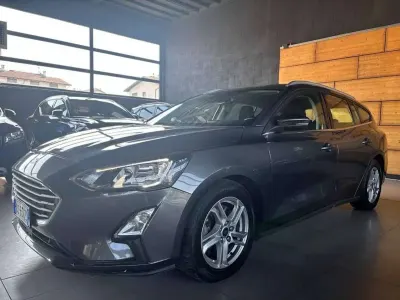 Usata Ford Focus 120 CV (88 kW) 2020 Grigio Station wagon