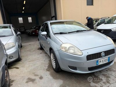 Usata Fiat Grande Punto Active 65 CV (47 kW) 2008 Blu Utilitaria