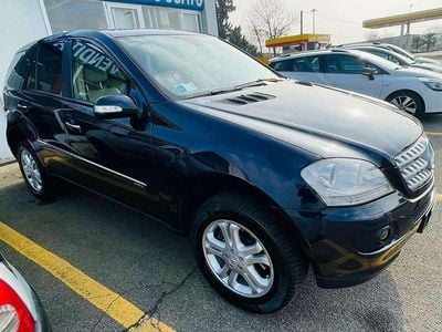 Usata Mercedes ML320 224 CV (164 kW) 2007 Blu/azzurro SUV