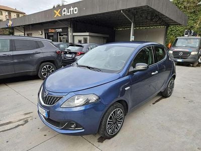 Usata Lancia Ypsilon Gold 69 CV (50 kW) 2022 Blu Utilitaria
