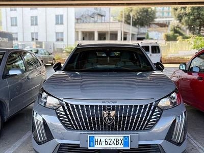 Usata Peugeot 2008 Allure 100 CV (73 kW) 2025 Grigio SUV