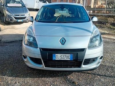 Usata Renault Scénic III 110 CV (80 kW) 2012 Grigio Monovolume