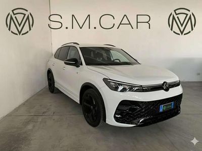Usata VW Tiguan R-line 150 CV (110 kW) 2024 Bianco SUV