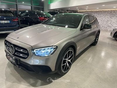 Usata Mercedes E220 All-Terrain Premium 200 CV (147 kW) 2022 Bronze Station wagon
