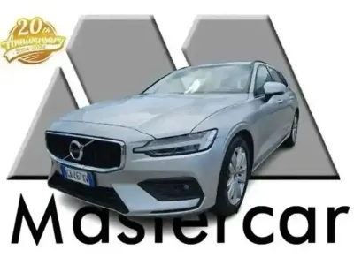 Usado Volvo V60 Business Edition 190 CV (139 kW) 2020 Plateado Familiar