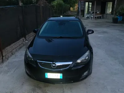 Usata Opel Astra 2010 Nero Coupé
