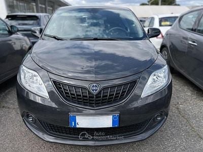 Usata Lancia Ypsilon Silver 70 CV (51 kW) 2023 Grigio Utilitaria