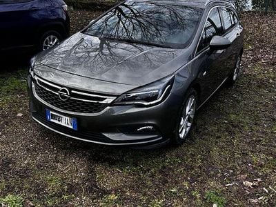 Usata Opel Astra Dynamic 110 CV (80 kW) 2017 Argento Station wagon