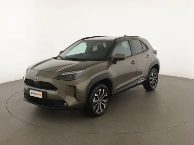 Usata Toyota Yaris Trend 116 CV (85 kW) 2024 Marrone Utilitaria