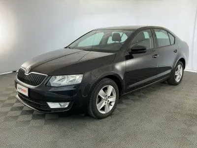 Usata Skoda Octavia Executive 110 CV (80 kW) 2015 Nero Station wagon