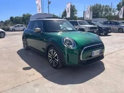 Usata Mini Cooper 136 CV (100 kW) 2022 Verde Utilitaria