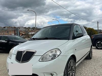 Usata Lancia Ypsilon 90 CV (66 kW) 2008 Bianco Utilitaria