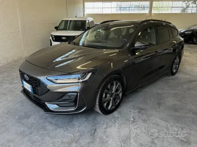 Usata Ford Focus ST-Line 116 CV (85 kW) 2023 Grigio scuro Station wagon