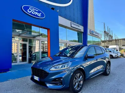 Usata Ford Kuga ST-Line 152 CV (111 kW) 2023 Blu/azzurro SUV