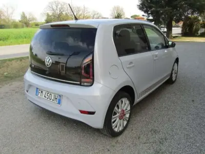 Usata VW up! Highline 75 CV (55 kW) 2018 Grigio Utilitaria