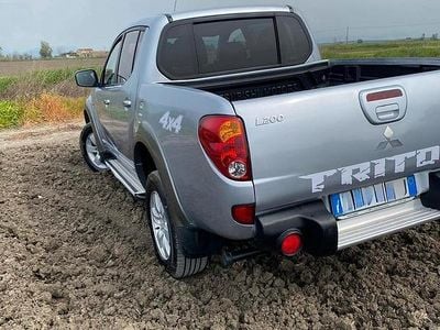 Usata Mitsubishi L200 136 CV (100 kW) 2007 Grigio Pick-up