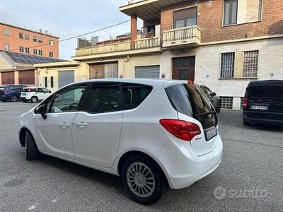 Usata Opel Meriva 120 CV (88 kW) 2013 Bianco Monovolume