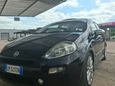 Usata Fiat Punto Sport 95 CV (69 kW) 2012 Nero Utilitaria