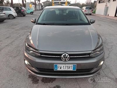 Usata VW Polo Comfortline 90 CV (66 kW) 2019 Grigio Utilitaria