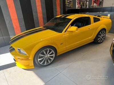 Usata Ford Mustang GT 2005 Giallo Coupé
