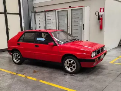 Usata Lancia Delta 166 CV (122 kW) 1987 Rosso Utilitaria