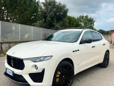 Usata Maserati GranSport 275 CV (202 kW) 2019 Bianco Station wagon