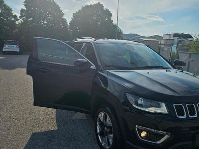Käytetty Jeep Compass 140 HP (102 kW) 2020 Musta Katumaasturi