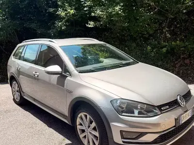 Usata VW Golf VII 150 CV (110 kW) 2015 Grigio Station wagon
