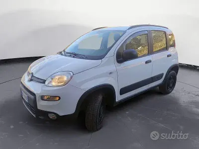 Usata Fiat Panda 4x4 Wild 86 CV (63 kW) 2020 Bianco Utilitaria