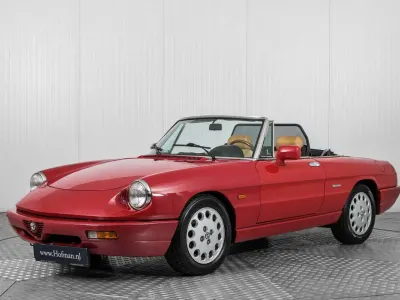 Usata Alfa Romeo Spider 117 CV (86 kW) 1992 Rosso Cabrio