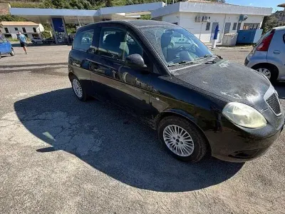 Gebraucht Lancia Ypsilon 60 PS (44 kW) 2009 Schwarz Kleinwagen