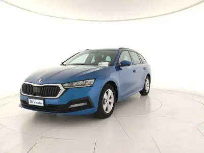 Usata Skoda Octavia Ambition 110 CV (80 kW) 2021 Blu race metallizzato Station wagon