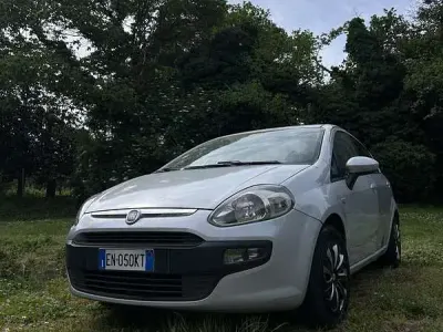 Usata Fiat Punto Evo Dynamic 75 CV (55 kW) 2012 Utilitaria