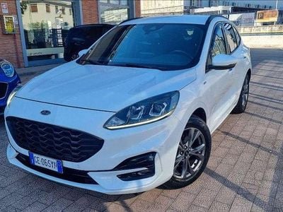 Usata Ford Kuga ST-Line 120 CV (88 kW) 2021 Frozen whi SUV