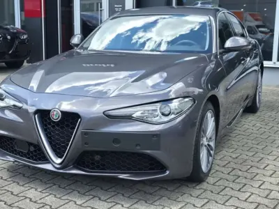 Usata Alfa Romeo Giulia Super 201 CV (147 kW) 2019 Grigio Berlina