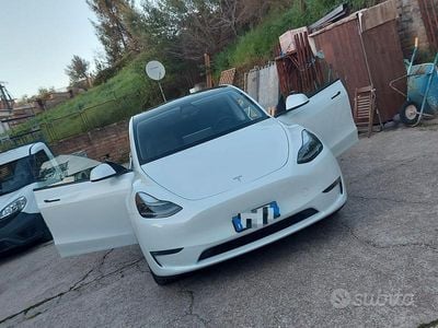 Usata Tesla Model Y 378 kW (514 CV) 2023 Bianco SUV