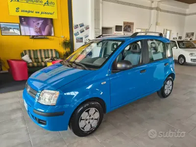 Usata Fiat Panda Active 54 CV (39 kW) 2004 Blu Utilitaria