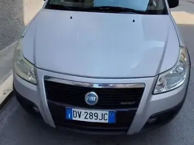 Usata Fiat Sedici Dynamic 120 CV (88 kW) 2009 SUV