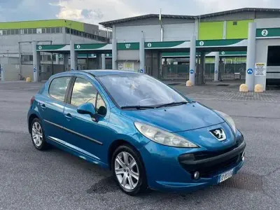 Usata Peugeot 107 90 CV (66 kW) 2006 Utilitaria