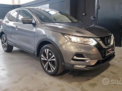 Usata Nissan Qashqai Tekna 110 CV (80 kW) 2018 Grigio SUV