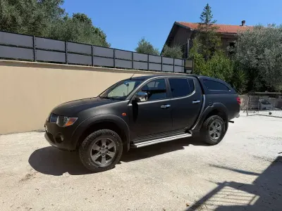 Usata Mitsubishi L200